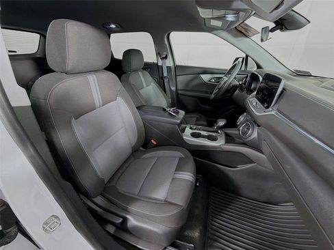 Used 2023 Chevrolet Blazer LT AWD/4WD image 29