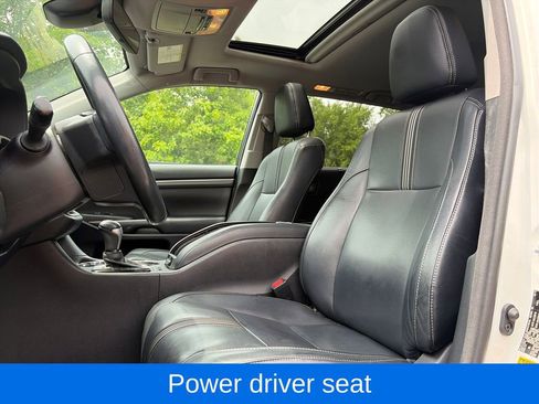 Used 2018 Toyota Highlander SE AWD/4WD image 17