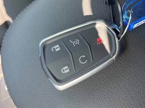 New 2025 Cadillac XT6 Luxury image 41