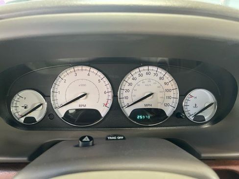 Used 2006 Chrysler Sebring Limited w/ Luxury Group FWD image 28