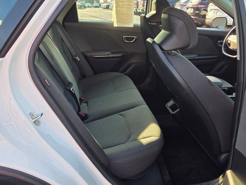 Used 2025 Kia K4 FWD image 15
