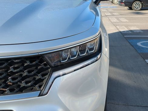 Used 2021 Kia Sorento LX image 13