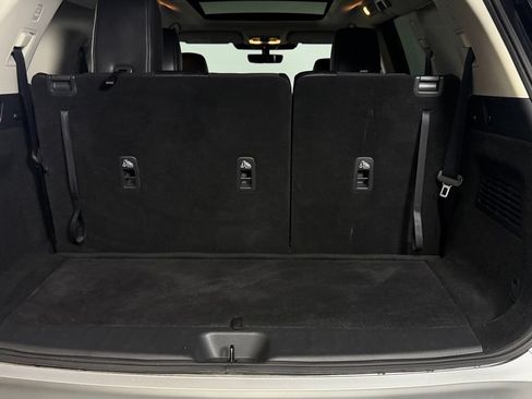 Used 2024 Nissan Pathfinder SL w/ SL Premium Package FWD image 27