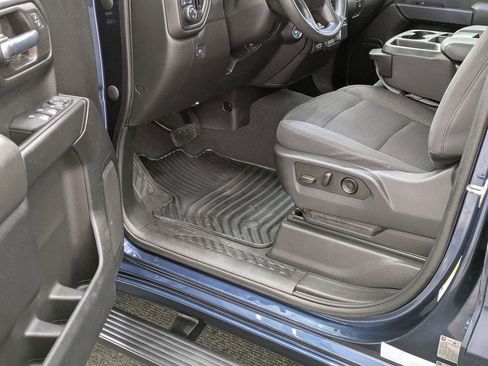 Used 2023 Chevrolet Silverado 1500 Custom image 18