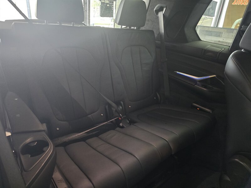 Used 2020 BMW X7 M50i w/ Executive Package AWD/4WD image 26
