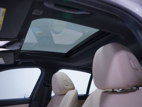 Used 2025 BMW 330i Sedan w/ Parking Assistance Package RWD image 8