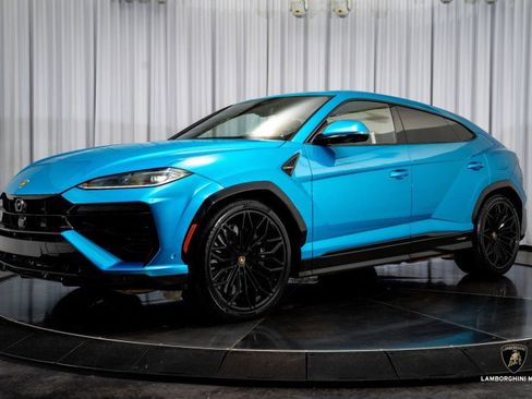 Used 2025 Lamborghini Urus SE image 6