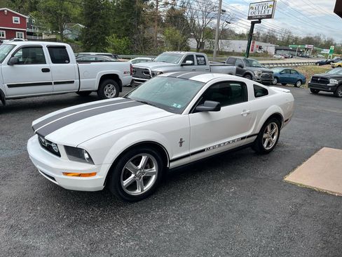 Used 2008 Ford Mustang Premium image 8