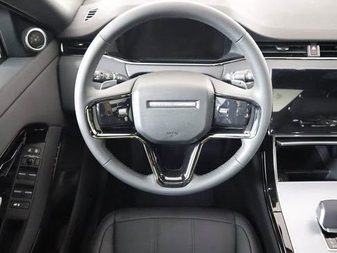 Used 2025 Land Rover Range Rover Evoque S AWD/4WD image 10