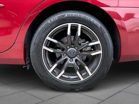 Used 2016 Toyota Camry XSE image 11