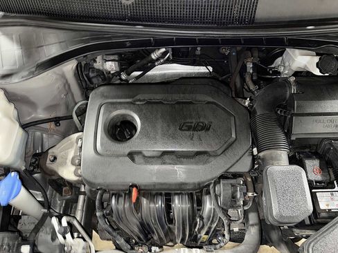 Used 2019 Kia Sorento LX w/ LX Convenience Package image 12