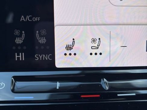 New 2026 Volkswagen Atlas Cross Sport SE AWD/4WD image 22