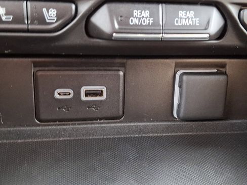 Certified 2023 Chevrolet Suburban Premier w/ Advanced Technology Package image 26