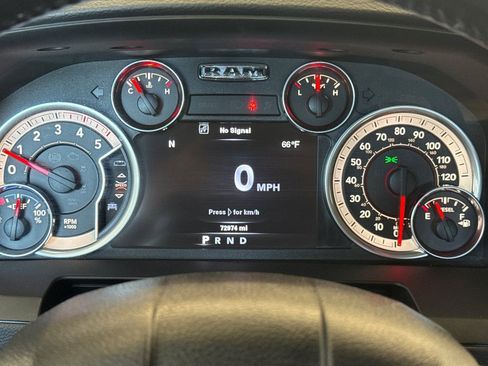Used 2014 RAM 3500 Laramie RWD image 25
