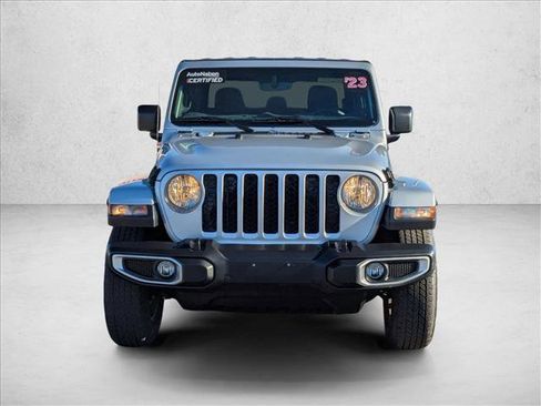 Used 2023 Jeep Gladiator Sport image 2