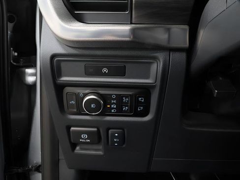 Used 2025 Ford F150 Lariat AWD/4WD image 19