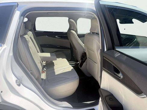 Used 2017 Lincoln MKX Select w/ Lincoln MKX Climate Package AWD/4WD image 13