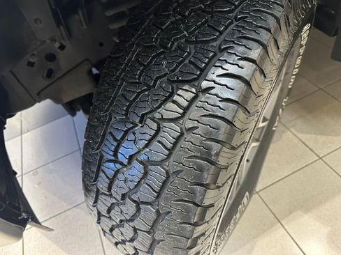 Used 2017 Ford F150 XLT w/ Equipment Group 302A Luxury image 25