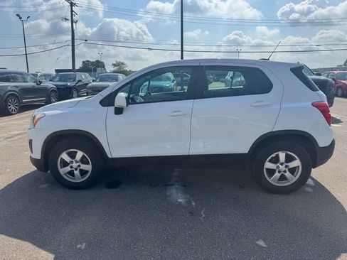 Used 2016 Chevrolet Trax LS AWD/4WD image 8