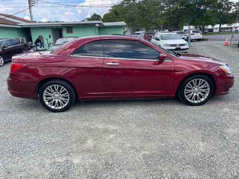 Used 2013 Chrysler 200 Limited FWD image 9