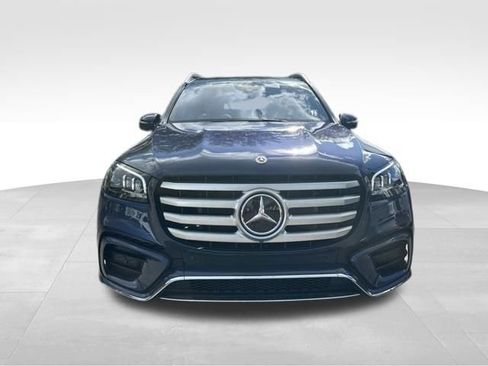 Used 2024 Mercedes-Benz GLS 580 4MATIC image 11