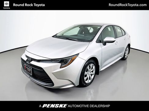 Used 2025 Toyota Corolla LE image 1