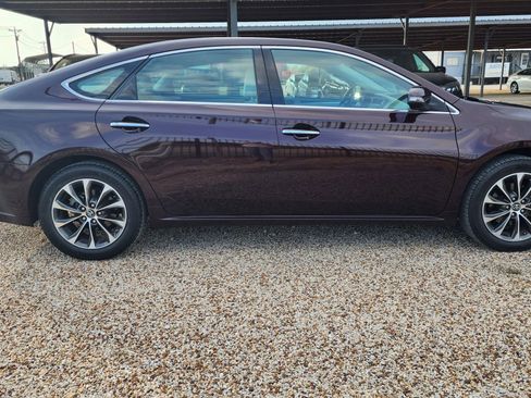 Used 2016 Toyota Avalon XLE image 12
