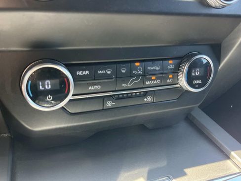 Used 2021 Ford Expedition XLT AWD/4WD image 38