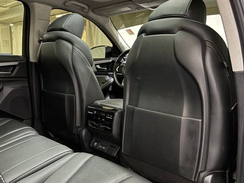 Used 2024 Acura MDX SH-AWD w/ Technology Package image 19