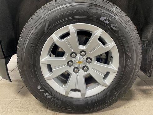 Used 2022 Chevrolet Colorado LT w/ LT Convenience Package image 7