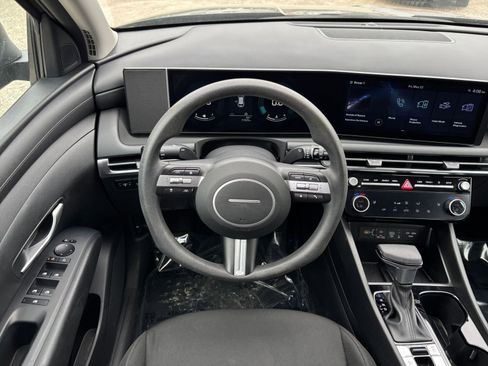 Used 2025 Hyundai Tucson SEL FWD image 37