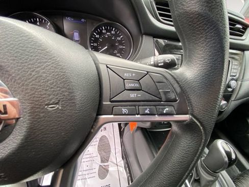 Used 2019 Nissan Rogue S image 20