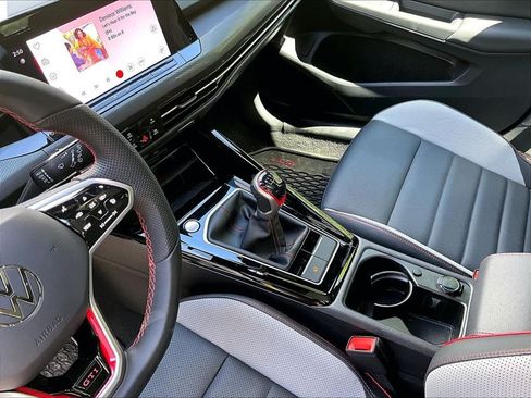 Used 2024 Volkswagen GTI SE FWD image 15