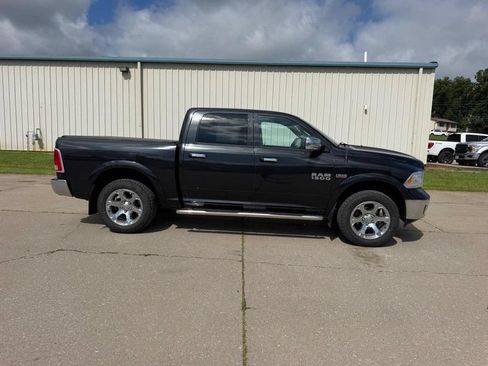Used 2015 RAM 1500 Laramie w/ Convenience Group AWD/4WD image 2