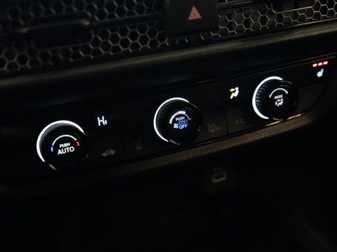 Certified 2025 Honda HR-V Sport image 23