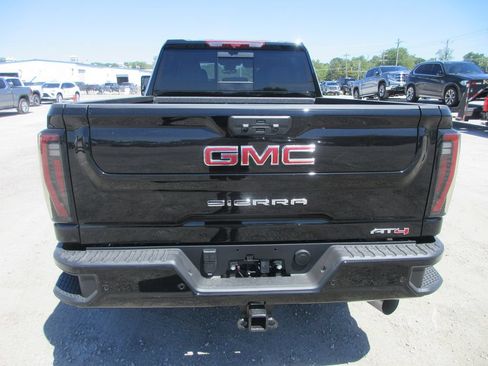 New 2026 GMC Sierra 2500 AT4 w/ AT4 Premium Plus Package AWD/4WD image 6