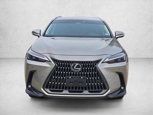 Used 2025 Lexus NX 250 FWD image 2