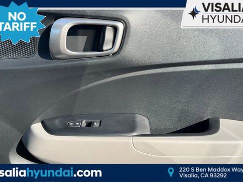 New 2025 Hyundai Venue SEL FWD image 20