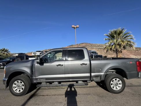 Used 2024 Ford F250 XLT image 2