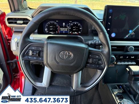 Used 2025 Toyota 4Runner TRD Off-Road Premium w/ Tow Technology Package AWD/4WD image 17