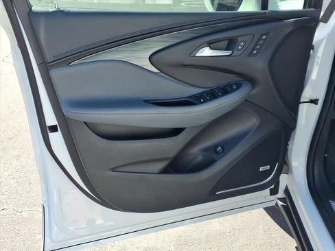 Used 2019 Buick Envision Premium AWD/4WD image 17