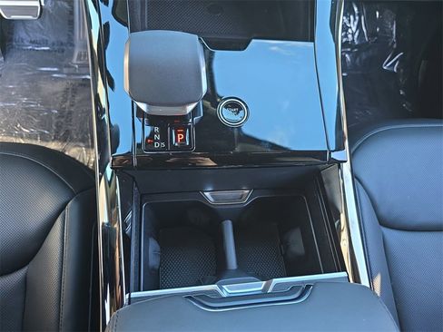 Certified 2025 Land Rover Range Rover Sport Dynamic SE image 26