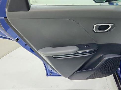 Used 2025 Kia K4 LXS image 21