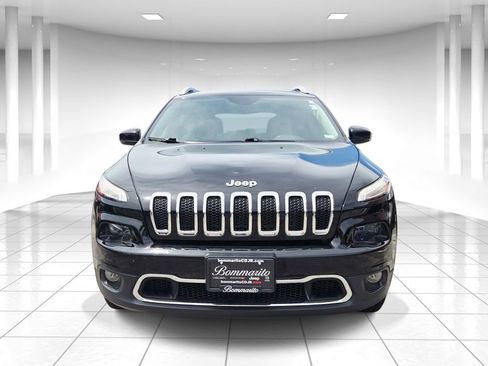 Used 2018 Jeep Cherokee Limited w/ Trailer Tow Group AWD/4WD image 8