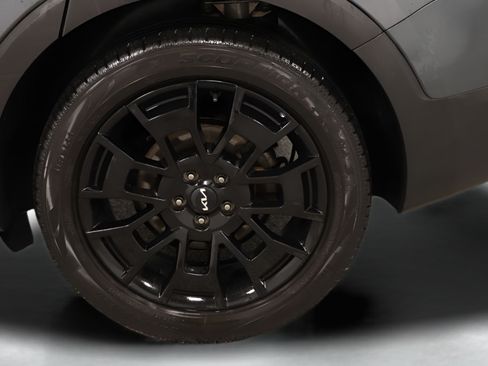 Used 2022 Kia Telluride SX w/ Nightfall Edition Package AWD/4WD image 6