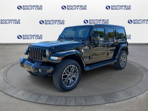 Used 2022 Jeep Wrangler Unlimited Sahara image 2
