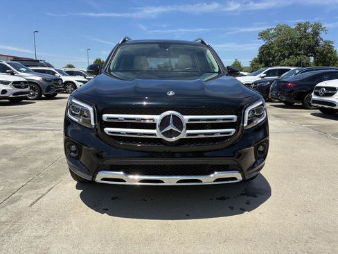 Used 2023 Mercedes-Benz GLB 250 image 2