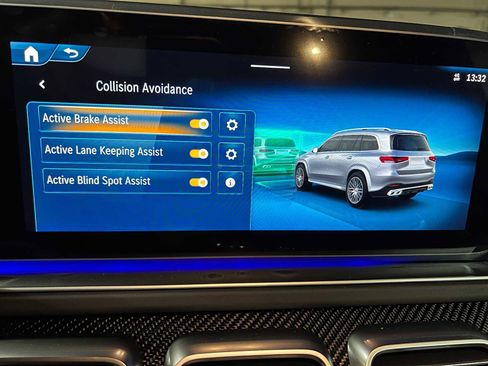 New 2026 Mercedes-Benz GLS 63 AMG 4MATIC image 40