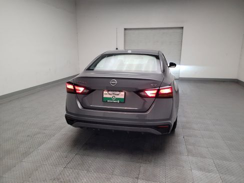 Used 2024 Nissan Altima 2.5 SV FWD image 7