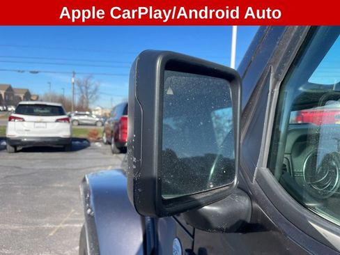 Used 2022 Jeep Wrangler Unlimited Sahara w/ Cold Weather Group image 16